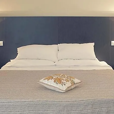 Le Stanze Sul Corso Bed & Breakfast 4*