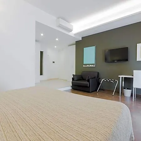 Le Stanze Sul Corso Bed & Breakfast 4*