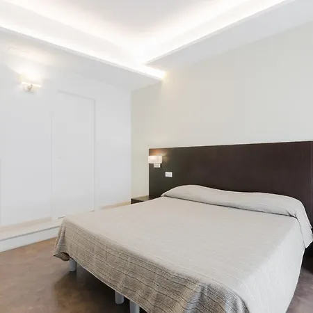 Le Stanze Sul Corso 4* פסקרה